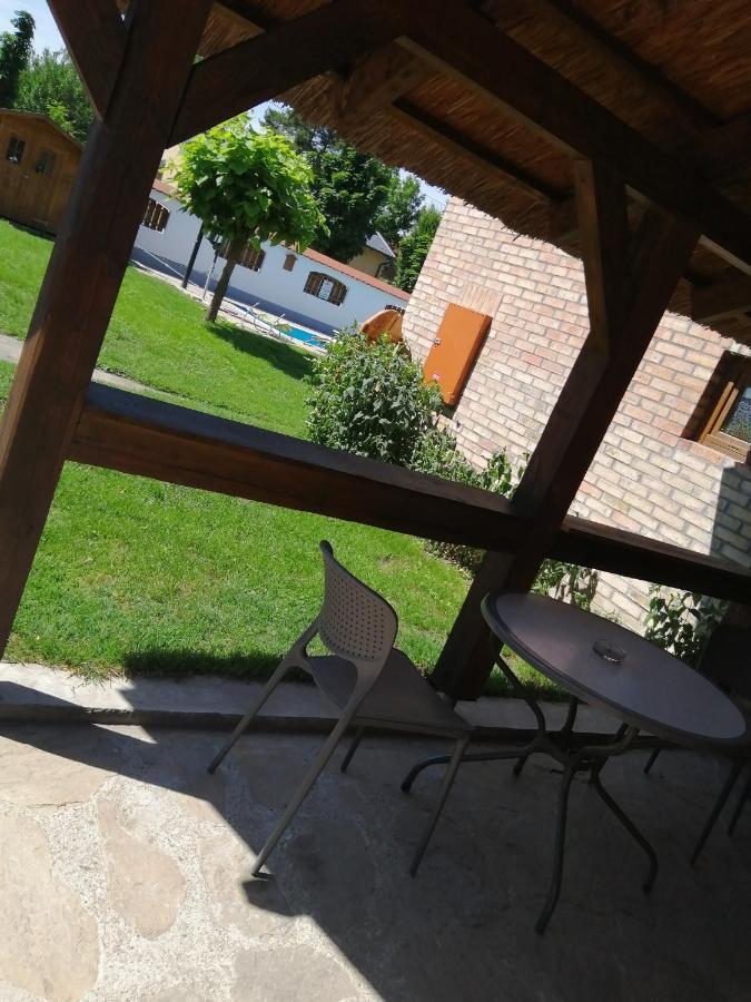 Lisztes Apartman Zamárdi Dış mekan fotoğraf