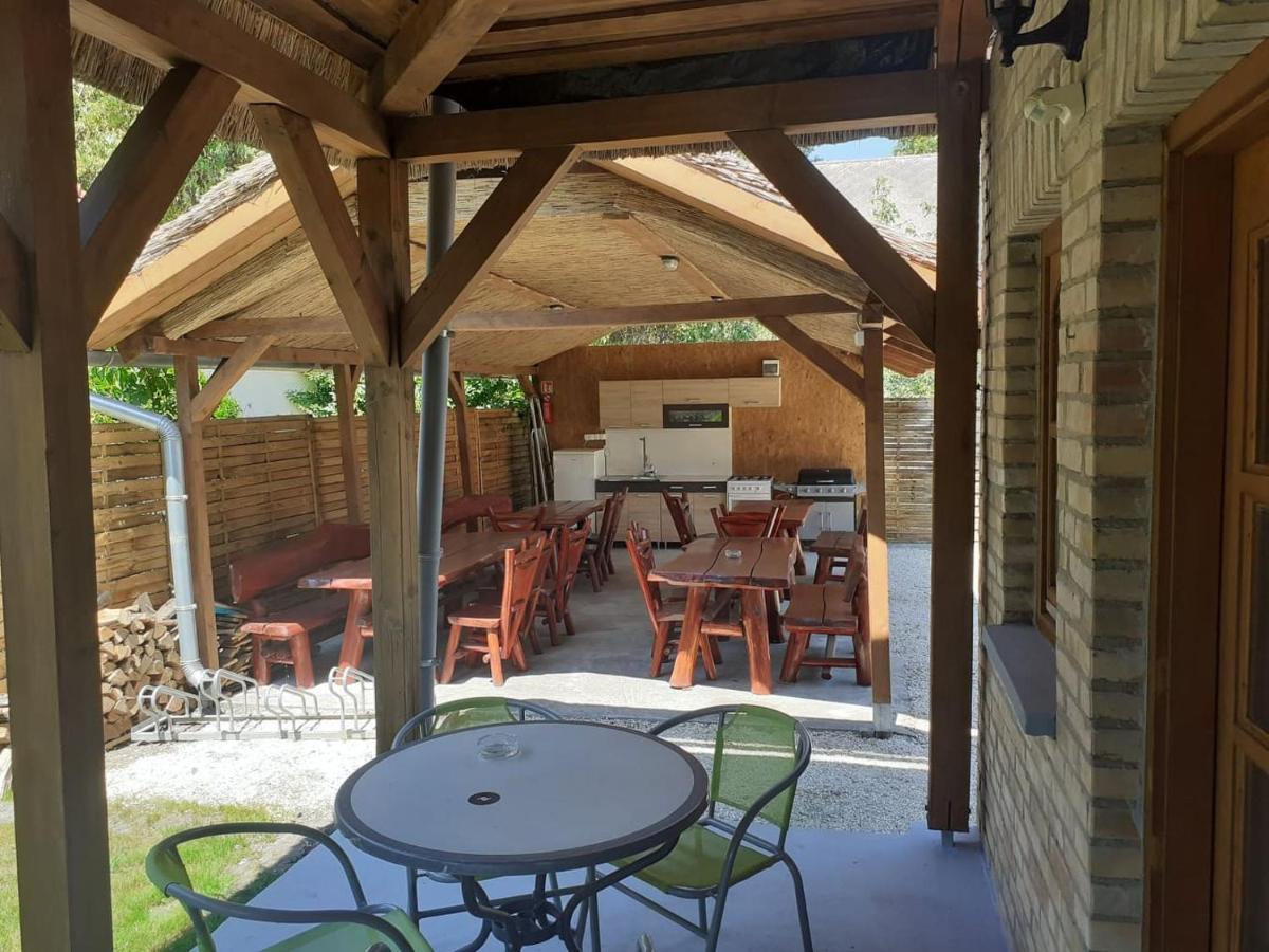 Lisztes Apartman Zamárdi Dış mekan fotoğraf